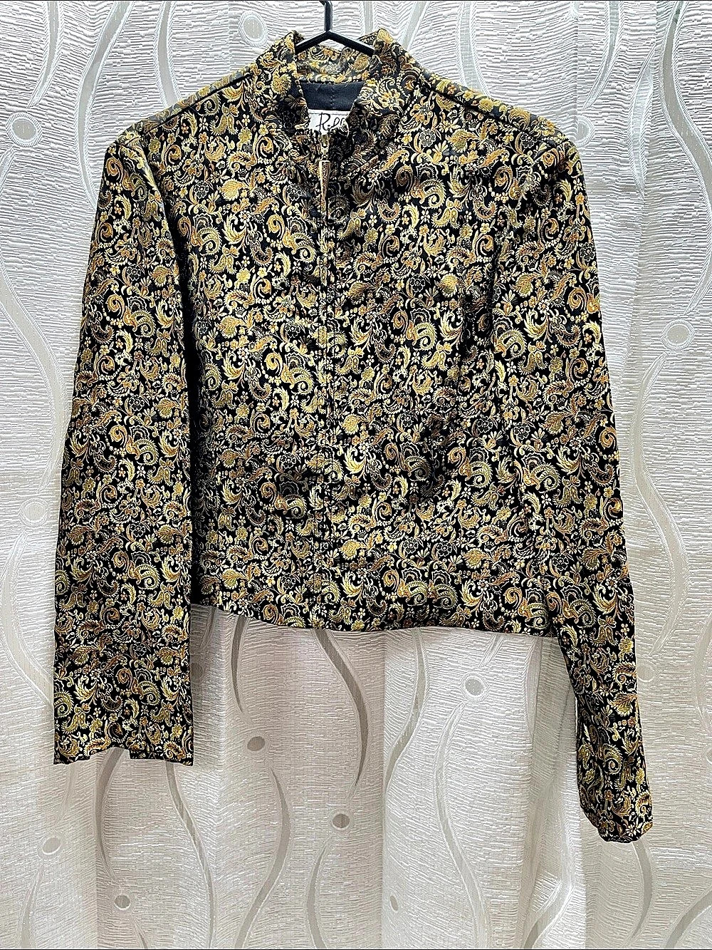 Ribkoff Trends Paisley Zip Jacket in Black & Gold Size Medium